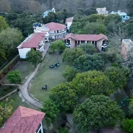 Jim Corbett Resort Рамнагар Екстериор снимка