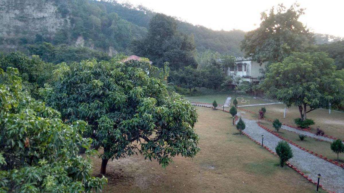 Jim Corbett Resort Рамнагар Екстериор снимка